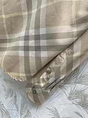 Fortok Burberry Women's Natural Button-down Checked Shirt - 6
