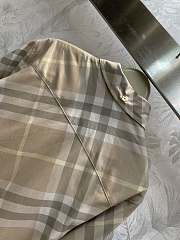 Fortok Burberry Women's Natural Button-down Checked Shirt - 5