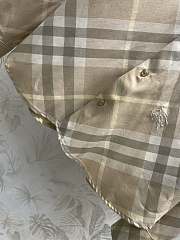 Fortok Burberry Women's Natural Button-down Checked Shirt - 3