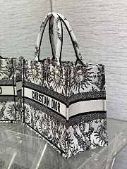 Fortok Dior Sun Black & White Embroidery Book Tote 36cm - 6