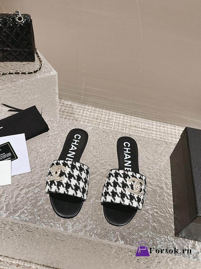 Fortok Chanel Houndstooth Sandals Black - 1