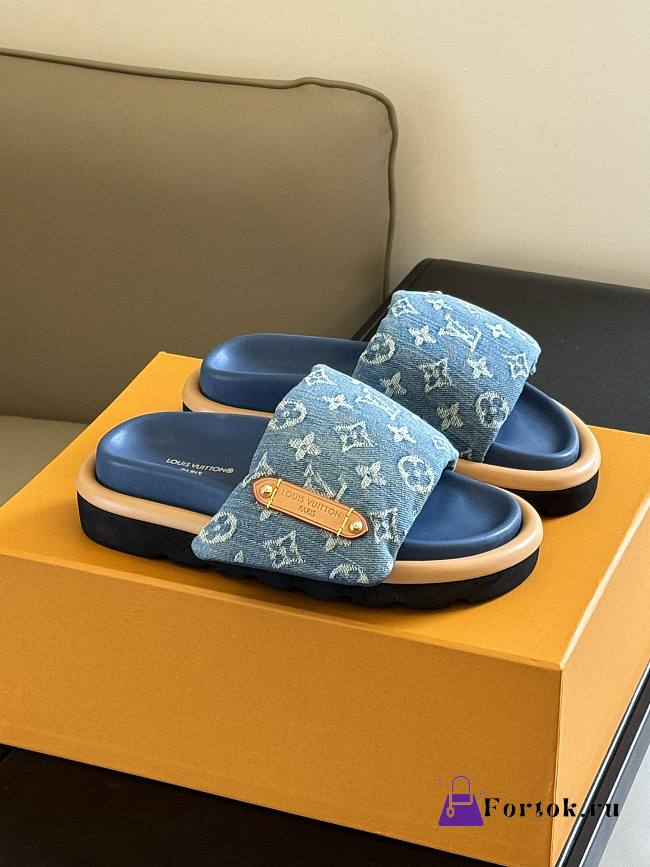 Fortok Louis Vuitton Pool Pillow Flat Comfort Mules Blue - 1