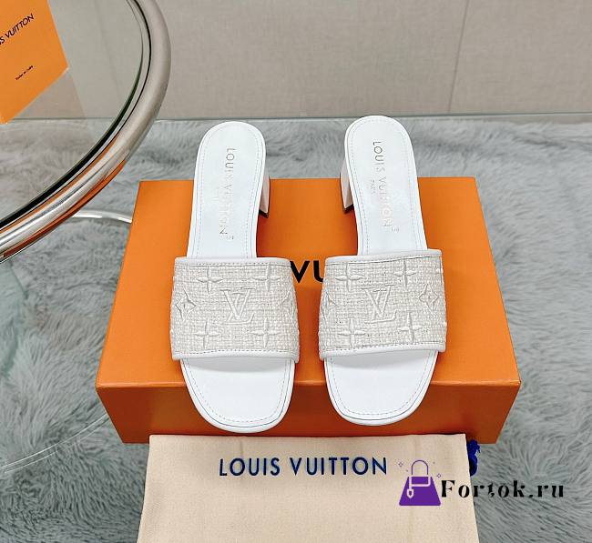 Fortok Louis Vuitton Embroidered Slippers White - 1