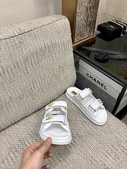 Fortok Chanel White Quilted Leather CC Velcro Flat Sandals - 6