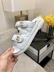 Fortok Chanel White Quilted Leather CC Velcro Flat Sandals - 4