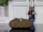 Fortok Louis Vuitton Vanity Chain Pouch M47125 19x11.5x6.5cm - 5