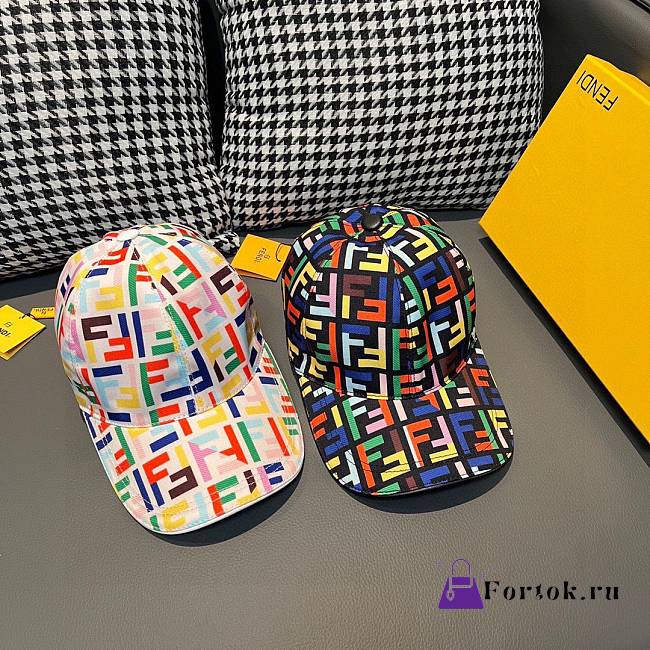 Fortok Fendi Muticolor FF Jacquard White/Black Baseball Cap - 1
