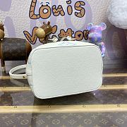 Fortok Louis Vuitton Néonoé BB Bag Cream White and Blue M24048 20x20x13cm - 2