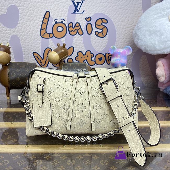 Fortok Louis Vuitton Mahina Hand It All PM Bag Cream M24255 29x18x13cm - 1