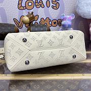 Fortok Louis Vuitton Mahina Hand It All PM Bag Cream M24255 29x18x13cm - 3