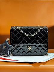Fortok Chanel Backpack and Star Coin Purse Black Metallic Calfskin & Gold-Tone Metal 18.5×23.5×8.5cm - 1