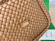 Fortok Bottega Veneta Cobble Shoulder Bag Brown 709418 26x21x9cm - 2