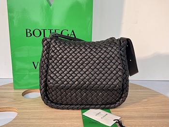 Fortok Bottega Veneta Cobble Shoulder Bag Black 709418 26x21x9cm