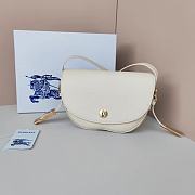 Fortok Burberry Chess Bag Cream 55111 25×6.5×17.5cm - 1