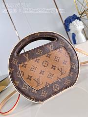 Fortok Louis Vuitton Around Me PM Bag M47117 22.5x21x7cm  - 3