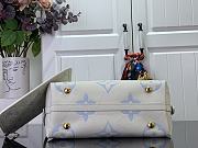 Fortok Louis Vuitton CarryAll PM Bag Cream White and Blue 29x24x12cm - 4