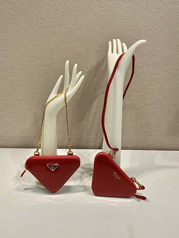 Fortok Prada Triangle Patent Leather Bag Red 15x10x5cm