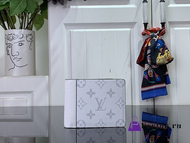 Fortok Louis Vuitton Multiple Wallet White M30995 11.5x9x1.5cm - 1