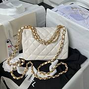Fortok Chanel Mini Flap Bag White Shiny Lambskin Pearls & Gold-Tone Metal 12.5x17x5cm - 5
