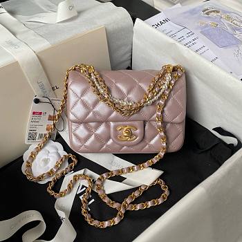 Fortok Chanel Mini Flap Bag Pink Shiny Lambskin Pearls & Gold-Tone Metal 12.5x17x5cm