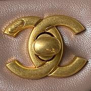Fortok Chanel Mini Flap Bag Pink Shiny Lambskin Pearls & Gold-Tone Metal 12.5x17x5cm - 3