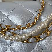 Fortok Chanel Mini Flap Bag Silver Shiny Lambskin Pearls & Gold-Tone Metal 12.5x17x5cm - 4