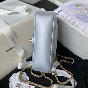 Fortok Chanel Mini Flap Bag Silver Shiny Lambskin Pearls & Gold-Tone Metal 12.5x17x5cm - 3