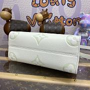 Fortok Louis Vuitton Onthego Monogram Empreinte Leather Bag White&Green M46647 25x19x11cm - 4