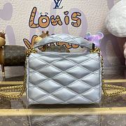 Fortok Louis Vuitton GO-14 MM Bag Silver M25107 23x16x10cm - 4