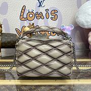 Fortok Louis Vuitton GO-14 MM Bag Taupe M25045 23x16x10cm - 2