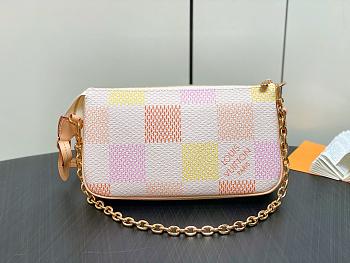 Fortok Louis Vuitton Pochette Accessoires Bag Peach N40642 23.5x13.5x4cm