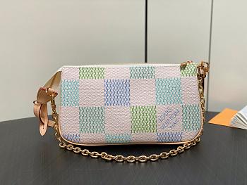 Fortok Louis Vuitton Pochette Accessoires Bag Pistachio N40642 23.5x13.5x4cm