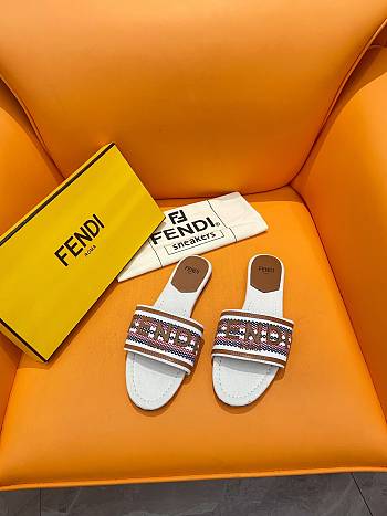 Fortok Fendi Signature Embroidered-logo Slides Cream & Brown 