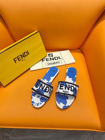 Fortok Fendi Signature Embroidered-logo Slides White & Blue