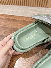 Fortok Louis Vuitton Pool Pillow Flat Comfort Mules Green & Grey - 4
