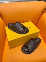 Fortok Louis Vuitton Cross-strap beach Slippers Black - 2