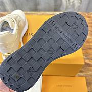 Fortok Louis Vuitton Neo Run Away Sneakers Beige - 2