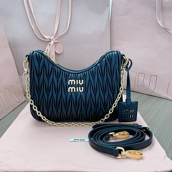 Fortok MiuMiu Matelasse Shoulder Bag Black 5BH211 16.5x21x5.5cm