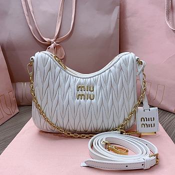 Fortok MiuMiu Matelasse Shoulder Bag White 5BH211 16.5x21x5.5cm