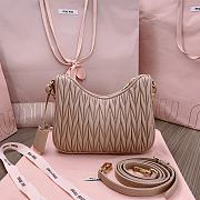 Fortok MiuMiu Matelasse Shoulder Bag Beige 5BH211 16.5x21x5.5cm - 2