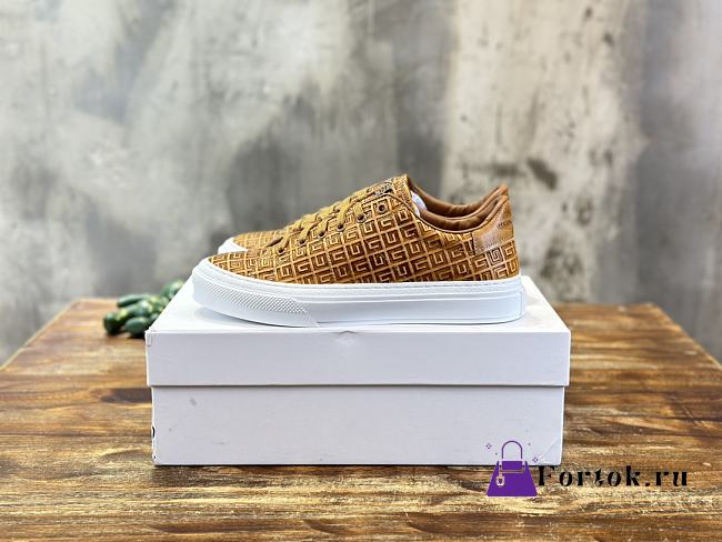 Fortok Givenchy 3D Printed Logo Sneakers Brown - 1