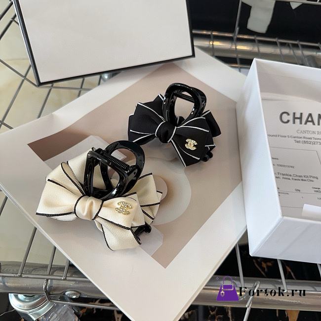 Fortok Chanel Gripper With Bow Black/White - 1