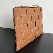 Fortok Bottega Veneta Large Intreccio Leather Wristlet Pouch Brown 649616 35x25x1cm - 3
