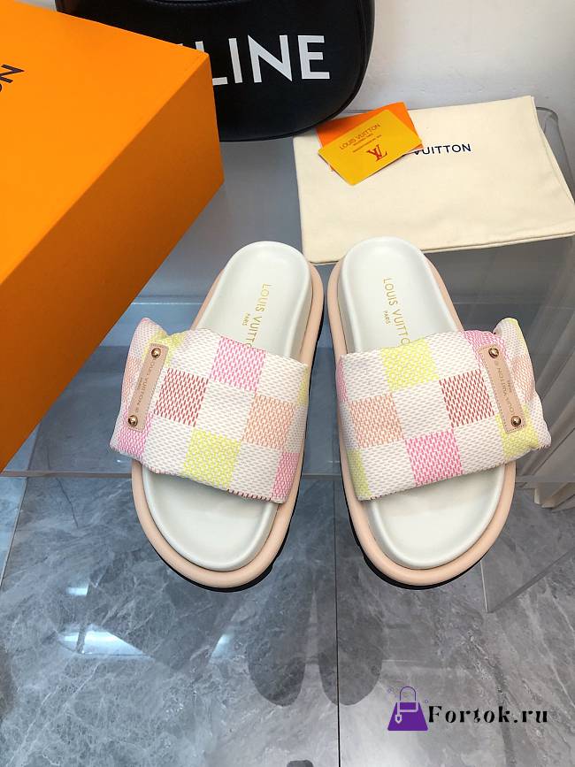 Fortok Louis Vuitton Pool Pillow Flat Comfort Mules Rose Clair - 1