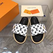 Fortok Louis Vuitton Pool Pillow Flat Comfort Mules White & Black - 1