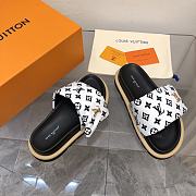 Fortok Louis Vuitton Pool Pillow Flat Comfort Mules White & Black - 3