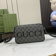Fortok Gucci Mini Shoulder Bag Grey and Black GG Supreme Canvas 768391 14x23.5x6cm - 1