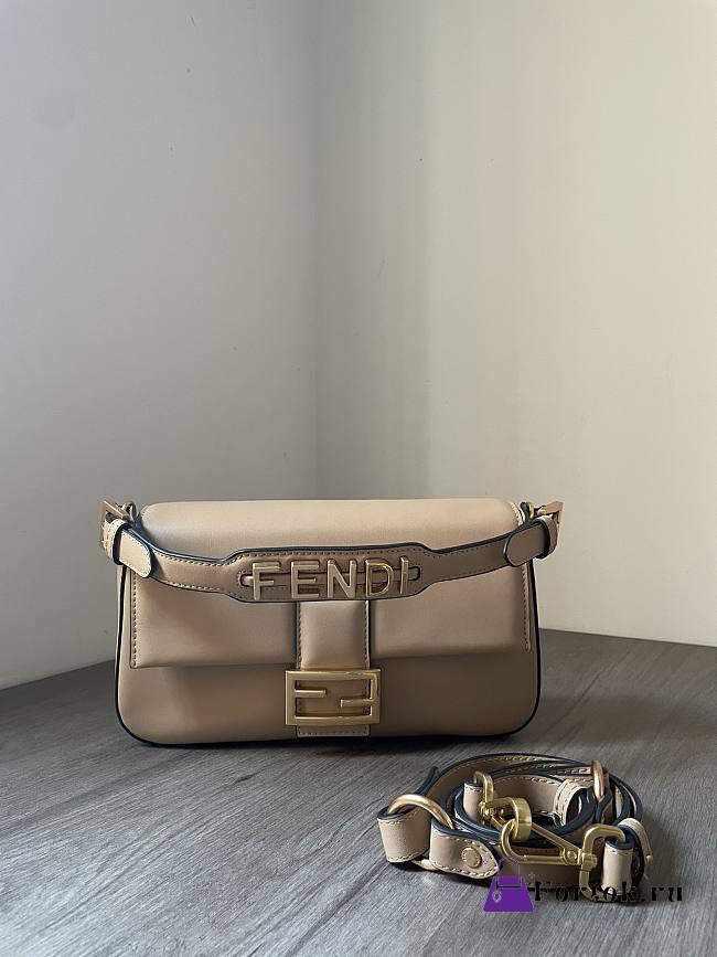 Fortok Fendi Baguette Handle Bag Beige 27x6x13cm - 1