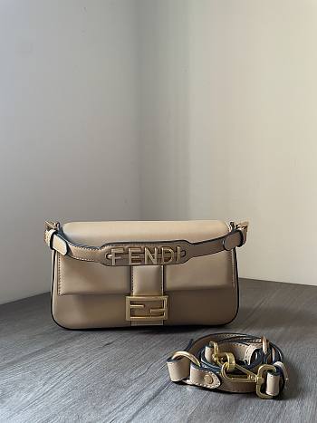 Fortok Fendi Baguette Handle Bag Beige 27x6x13cm