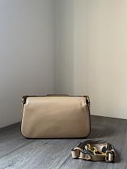 Fortok Fendi Baguette Handle Bag Beige 27x6x13cm - 3